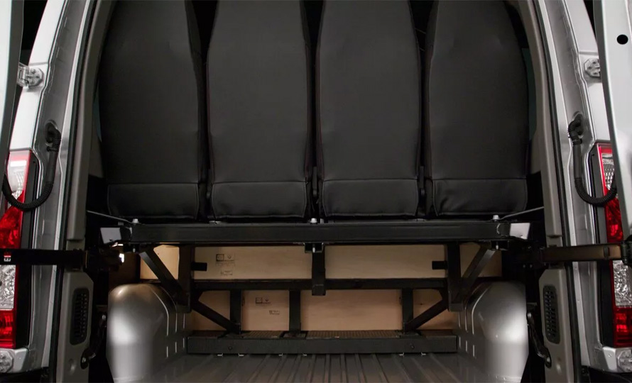 master minibus (1).jpg?v=1740596228?v=1744131804?v=1764621955